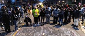 Gedenken an den getöteten Daunte Wright am Tatort in Minnesota 