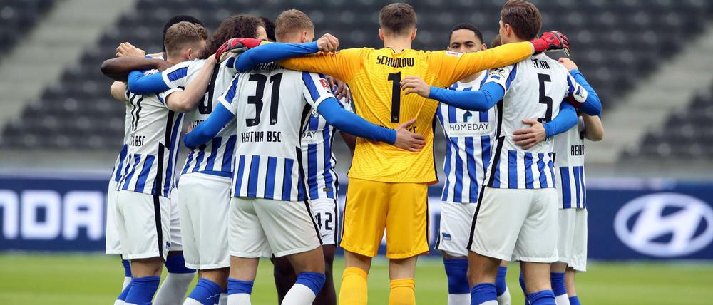 Es wird noch eine Weile dauern, bis sich Herthas Spieler wieder in trauter Runde zeigen können. Bis dahin - so die Hoffnung - sollen sie zumindest ein Jetzt-erst-recht-Gefühl entwickeln.