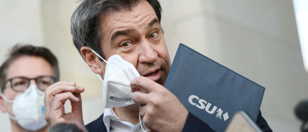 CSU-Chef Markus Söder legt die Maske ab