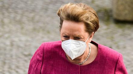 Bundeskanzlerin Angela Merkel auf dem Weg zum Bundestag (am 16. April 2021)