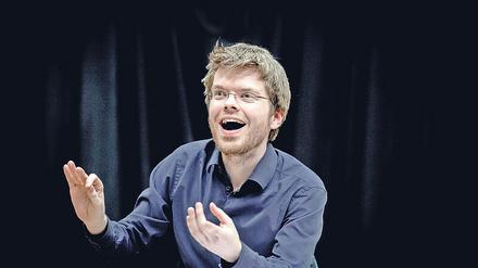 Chefdirigent Gijs Leenaars hat das "Auf ein Lied"-Format konzipiert.