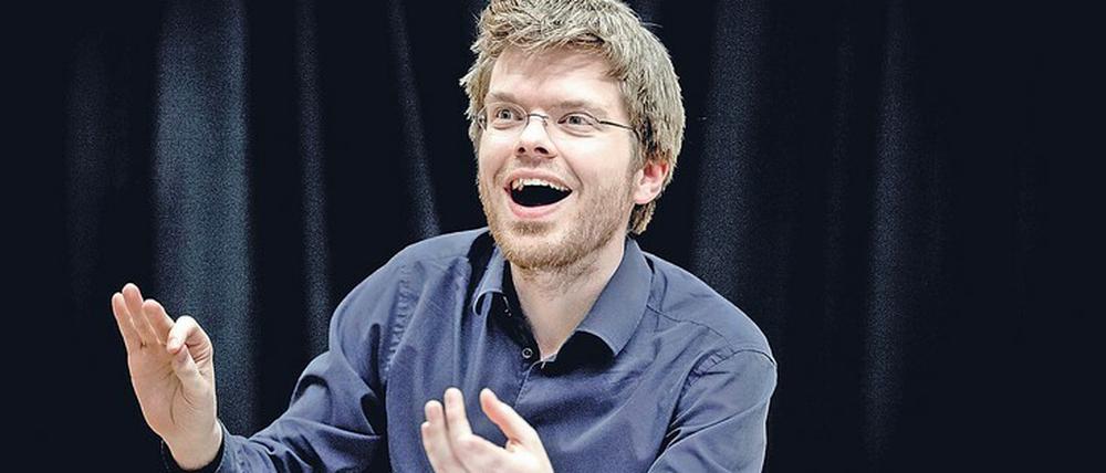 Chefdirigent Gijs Leenaars hat das "Auf ein Lied"-Format konzipiert.