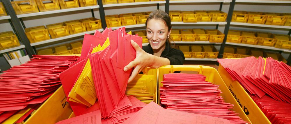 Berlin braucht für den 26. September 14.000 Wahlhelfer mehr als sonst – hat aber keine Probleme bei der Rekrutierung.