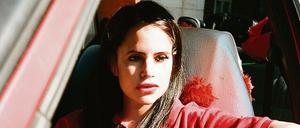 Euphorisch. Sofia Kourtesis wurde in Peru geboren. 