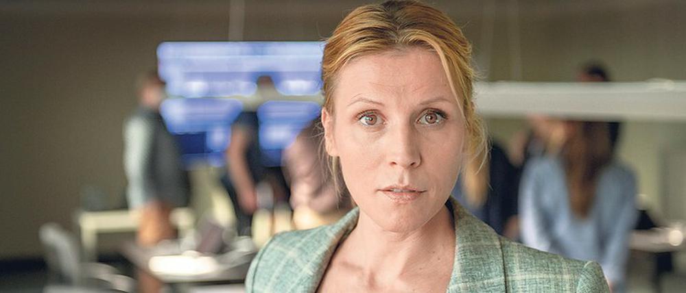 In der Verantwortung. Julia Grosz (Franziska Weisz) leitet als frisch beförderte Hauptkommissarin den Einsatz gegen einen russischen Waffenhändler. Doch die Undercover-Aktion läuft komplett aus dem Ruder. 
