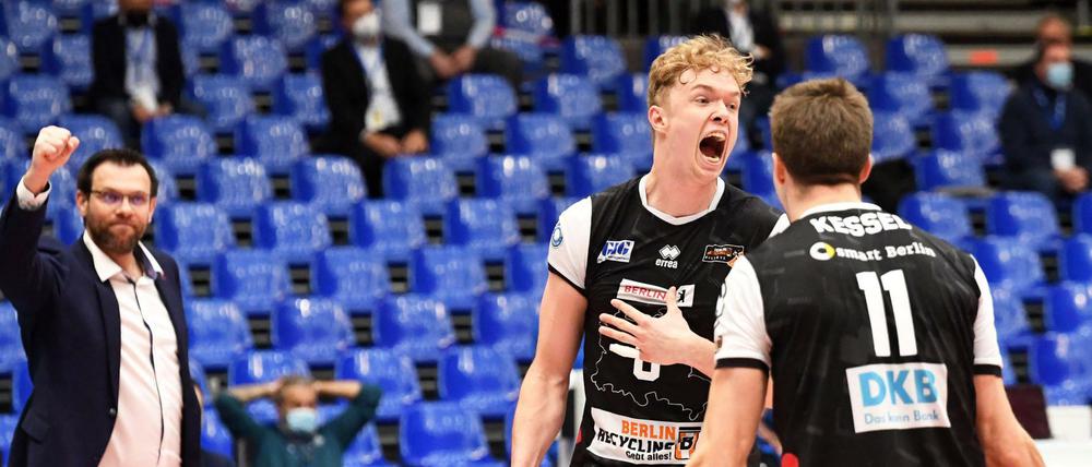 So sehen Sieger aus. Die Volleys am Donnerstag in Friedrichshafen.