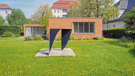 Besucherziel. Das Mies van der Rohe Haus in Berlin-Weißensee.