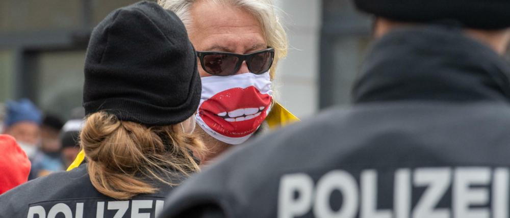 Wegen Übergriffen auf Journalisten bei Corona-Demonstrationen wurde Deutschland hinsichtlich der Lage der Pressefreiheit zurückgestuft. 