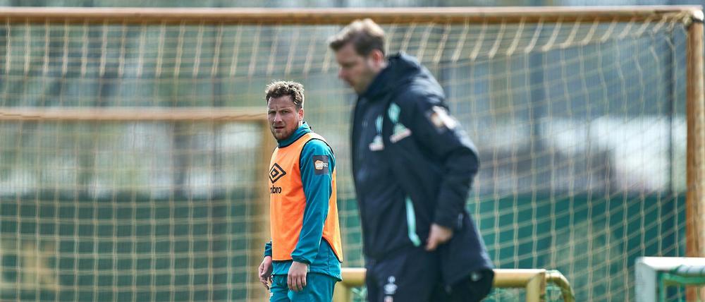 Neun Monate nach seinem letzten Spiel beordert Florian Kohfeldt Philipp Bargfrede für den Abstiegskampf zurück in die Profimannschaft.
