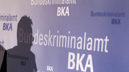 Affäre im BKA. Die Staatsanwaltschaft Berlin ermittelt gegen drei Personenschützer. Einer soll den Hitlergruß gezeigt haben.