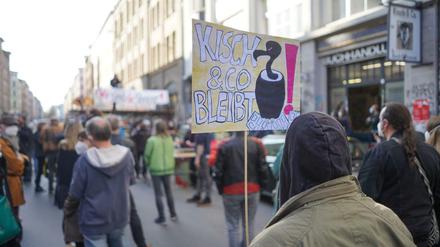 Am Dienstag wurde für den Erhalt des Buchladens demonstriert.