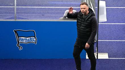 Ich bin dann mal in Quarantäne. Trainer Pal Dardai ist einer der vier Herthaner, die sich mit dem Coronavirus infiziert haben.