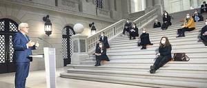 Ausgebremst in ihrer Ausbildung. Neun Studierende konnten am 12. April in der Staatsbibliothek dabei sein.