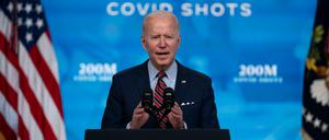 Joe Biden konnte das Impfziel, dass er sich ursprünglich gesetzt hatte, verdoppeln.