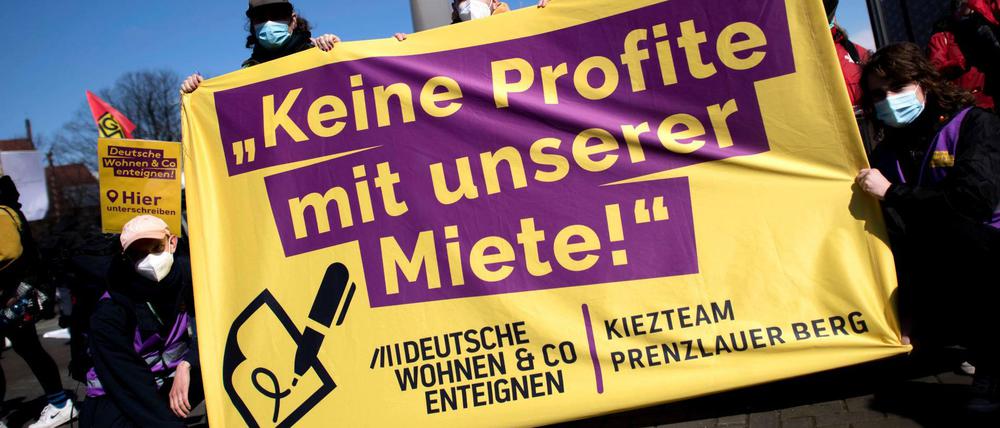Die Enteignungs-Initiative hat mehr als 100.000 Unterschriften gesammelt. 175.000 sind bis Ende Juni nötig für ein Volksbegehren.