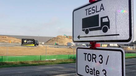 Bislang sollen erst etwas mehr als 1000 Mitarbeiter einen Vertrag bei Tesla unterschrieben haben. 