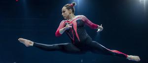 Sarah Voss hat zum Auftakt der Turn-EM als erste deutsche Turnerin ein Zeichen gegen die Sexualisierung der Sportart gesetzt.
