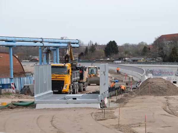 Die Baustelle zur Verlängerung der Autobahn 100 zwischen dem Dreieck Neukölln und der Anschlussstelle in Treptow Mitte April.