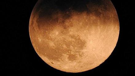 Der Supermond über Berlin-Lichtenrade.