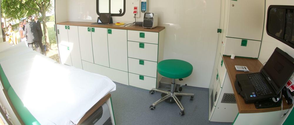 Für trans Person, die eine geschlechtsangleichende OP vornehmen lassen wollen, gibt es einen Psychotherapiezwang.