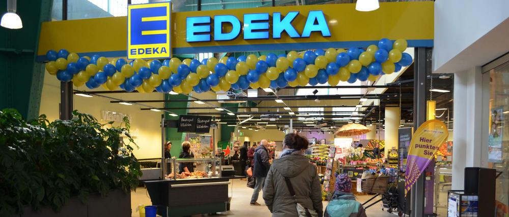 In Berlin nicht ungewöhnlich: Einkaufen im Supermarkt am Abend.