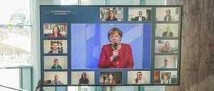 Angela Merkel im Gespräch mit Kulturschaffenden. 