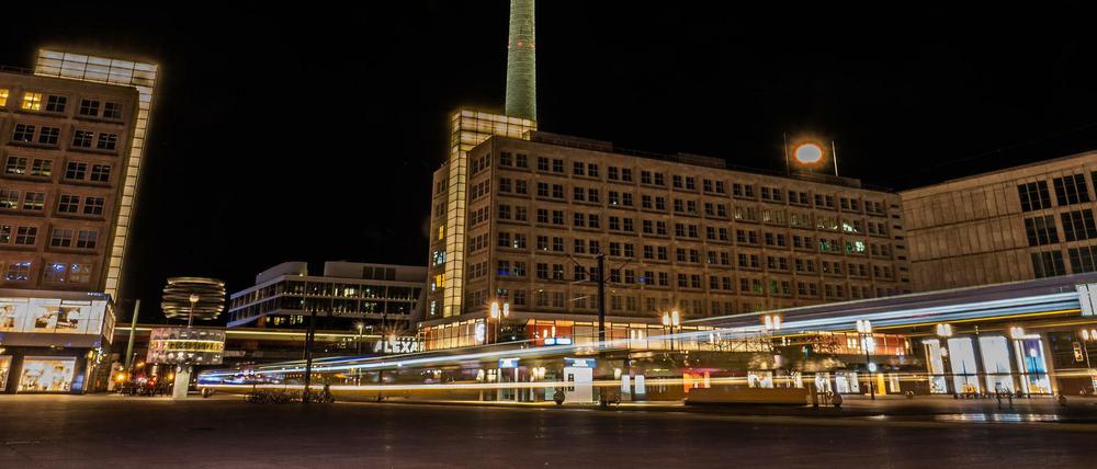 Ein leerer Alexanderplatz.