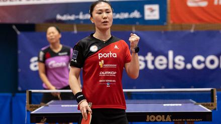 Berliner Jubel. Shan Xiaona feiert ihren Sieg gegen Fu Yu.