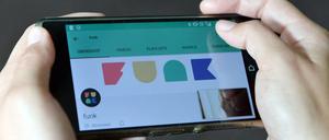 Viele Jugendliche nutzen die App "funk", das multimediale Angebot für Jugendliche von ARD und ZDF. 