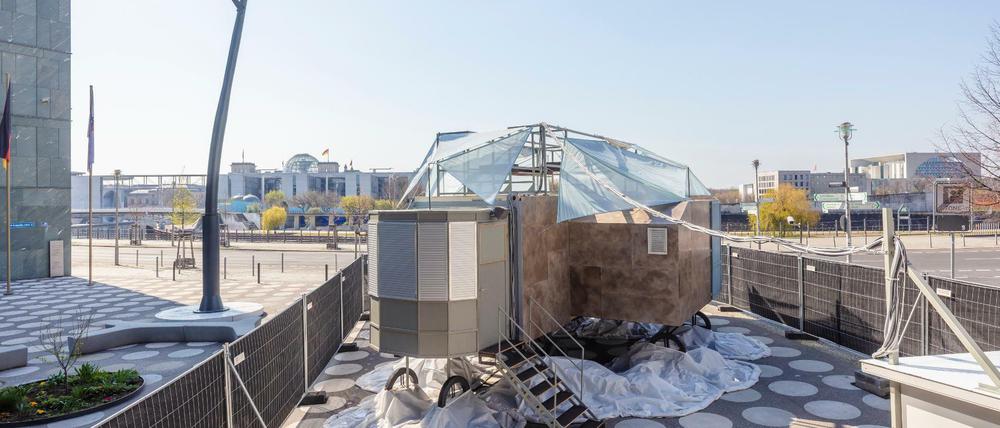 Die Installation „Transit“ erzählt die Geschichte zweier Durchreisender aus einer besseren Welt.