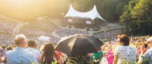 Open Air? Lang ist’s her. Zuschauer in der Waldbühne.