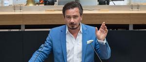 König der Anfragen: Es gibt kaum ein Thema, zu dem Marcel Luthe noch nichts vom Senat wissen wollte. Seit 2016 gehört er dem Abgeordnetenhaus an, zunächst als Mitglied der FDP-Fraktion. Mit dieser kam es im Juli 2020 zum Bruch.