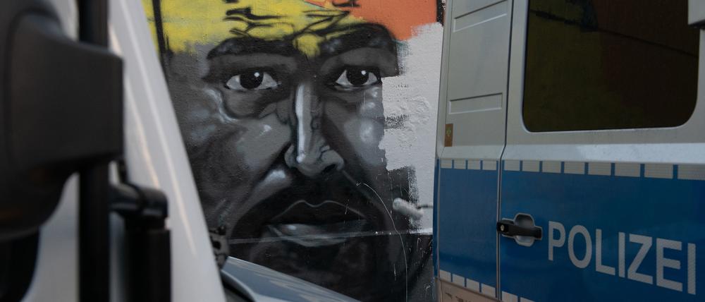Wandbild des ermordeten Intensivtäters Nidal R.. Sein Bruder und zwei weitere Männer stehen derzeit vor Gericht.