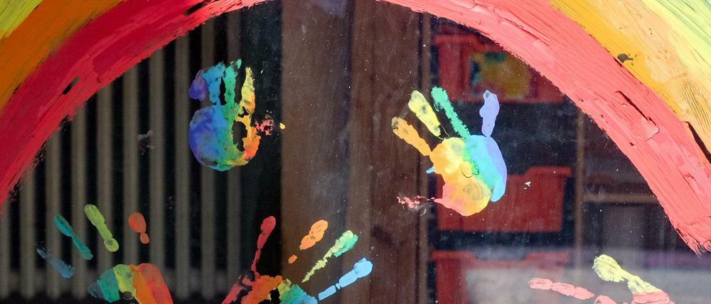 Symbol der Hoffnung: der Corona-Regenbogen.