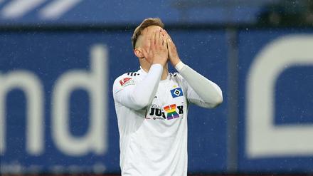 Das kann doch nicht wahr sein! Sonny Kittel und der HSV taumeln dem Saisonende entgegen.