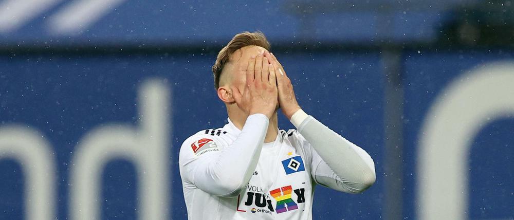 Das kann doch nicht wahr sein! Sonny Kittel und der HSV taumeln dem Saisonende entgegen.