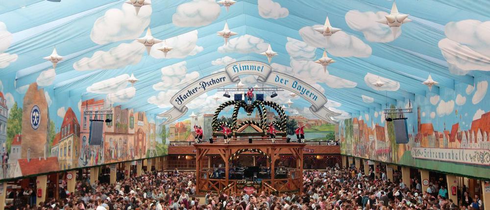 Das Festzelt Hacker Pschorr - der Himmel der Bayern - von Innen.