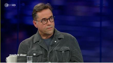 Schauspieler Jan Josef Liefers verteidigte seine Teilnahme an der Video-Aktion #allesdichtmachen.