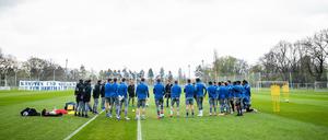 Seit Freitag kann die Mannschaft von Hertha BSC wieder auf dem Schneckendorffplatz trainieren.