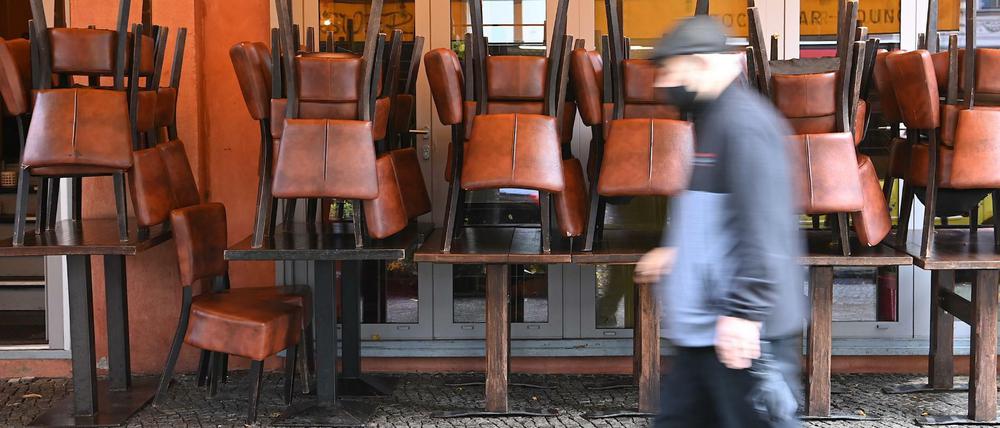 Nach monatelangen Schließungen könnten Bars und Restaurants zu Pfingsten möglicherweise in Teilen öffnen.