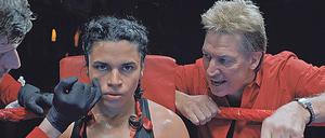Ali (Alina Șerban) und ihr Ttrainer Tanne (Tobias Moretti).