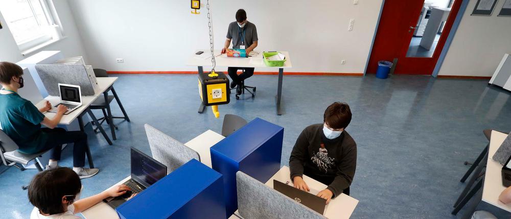 In der Klax-Gemeinschaftsschule in Pankow gehören Computer ganz selbstverständlich zum Unterricht.