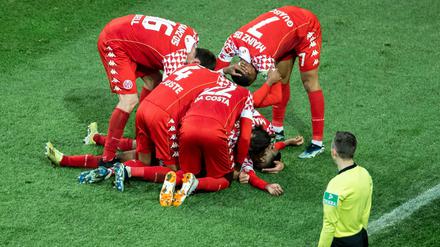 Großer Jubel beim FSV Mainz 05, hier nach dem Siegtor in Köln vor einigen Wochen. 