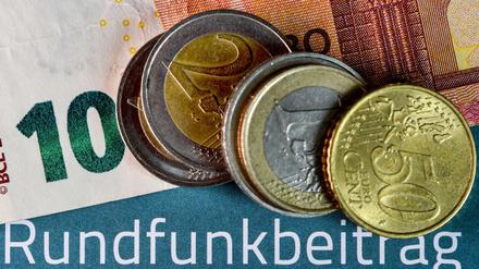 17,50 Euro monatlicher Rundfunkbeitrag reichen ARD, ZDF und Deutschlandradio nicht. Sie wollen für die Jahre 2021 bis 2024 einen Beitrag von 18,36 Euro.
