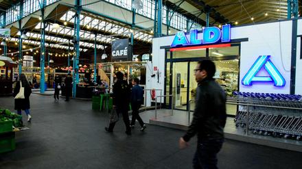 Dem Aldi in der "Markthalle Neun" soll demnächst eine DM-Filiale folgen. Doch das war nicht der einzige Streitpunkt in den letzten Jahren.