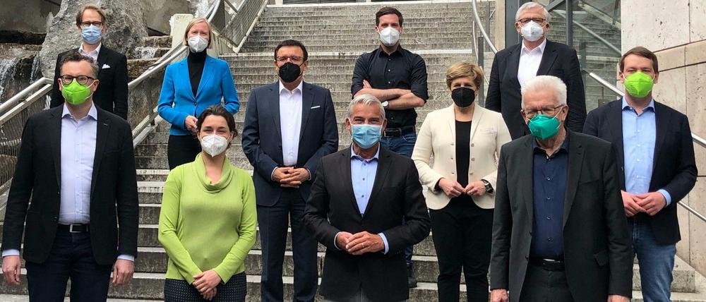 Einig über Grün-Schwarz: die Verhandlungsgruppen in Baden-Württemberg