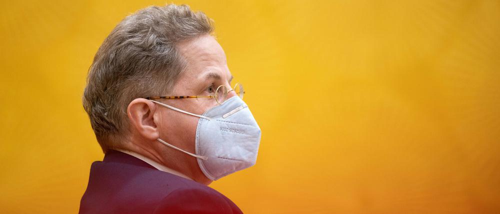 Hans-Georg Maaßen (CDU) verfolgt die Wahlkreisvertreterversammlung der CDU-Kreisverbände in Südthüringen. 