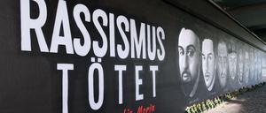 Gedenkgraffiti für die Opfer des Anschlags von Hanau in Frankfurt/Main