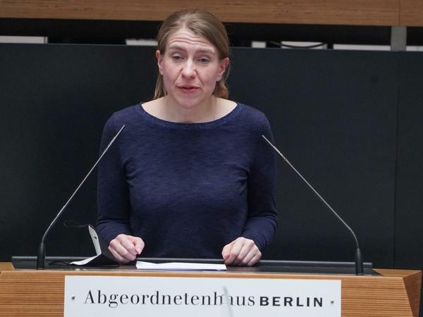 Franziska Brychcy (Linke) forderte über die Verfassungsänderung hinaus auch konkrete Projekte.