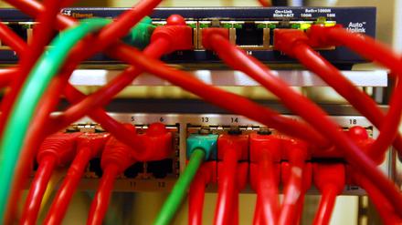 Kabelsalat. Die IT der Berliner Behörden ist veraltet. 